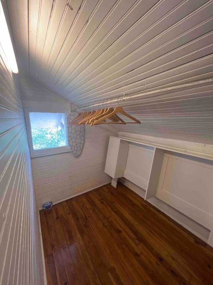 Upstairs Highland — photo 14